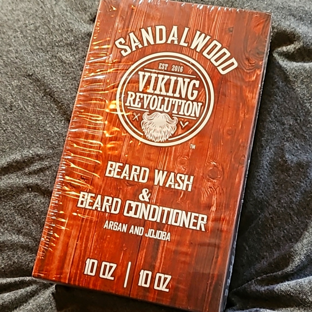 Viking Revolution Beard Wash and Conditioner 10 oz, BRAND NEW, sealed SANDALWOOD